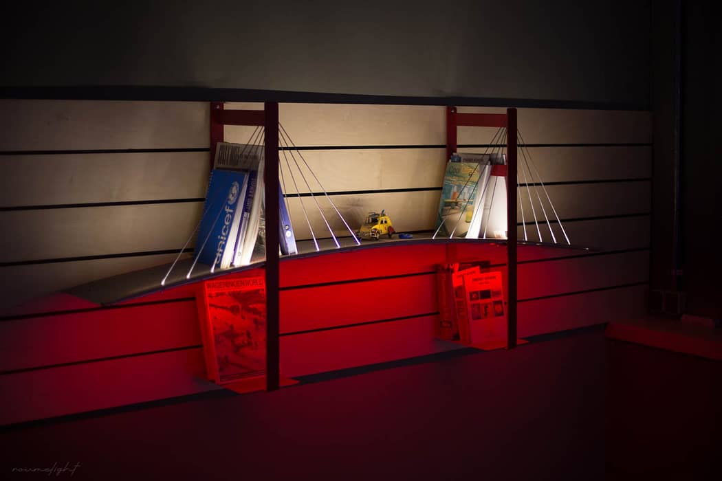 book-shelf-lightbridge-by--roumelight-7